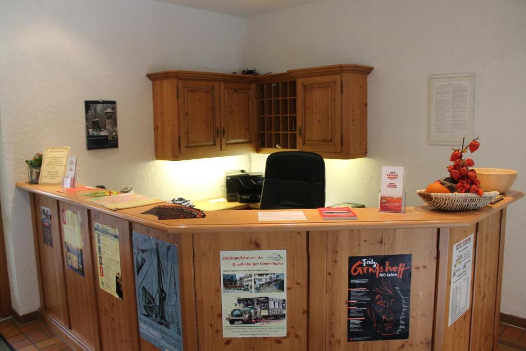 Hotel Zum Brauhaus Кведлинбург Екстериор снимка